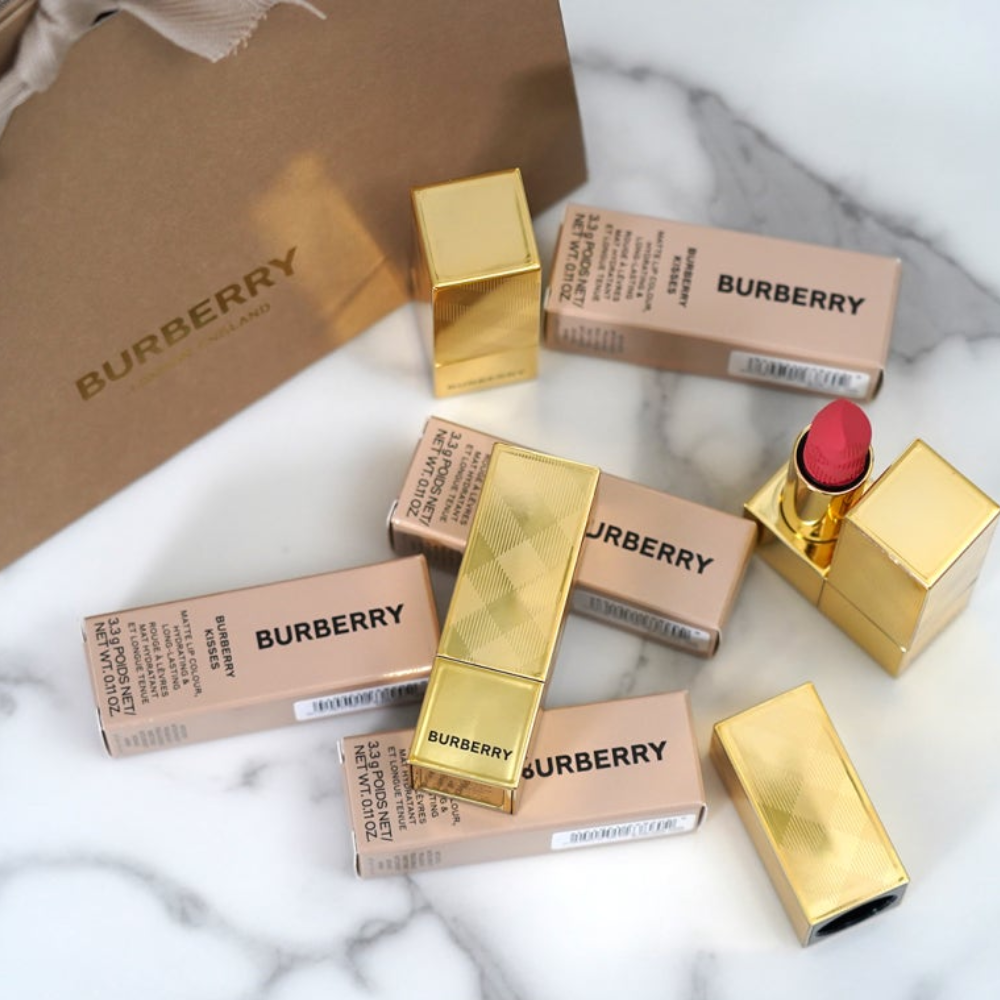 BURBERRY Kisses Lipstick 1g #106 The red (With box) , BURBERRY Kisses Lipstick , BURBERRY Kisses Lipstick รีวิว , BURBERRY Kisses Lipstick ซื้อ